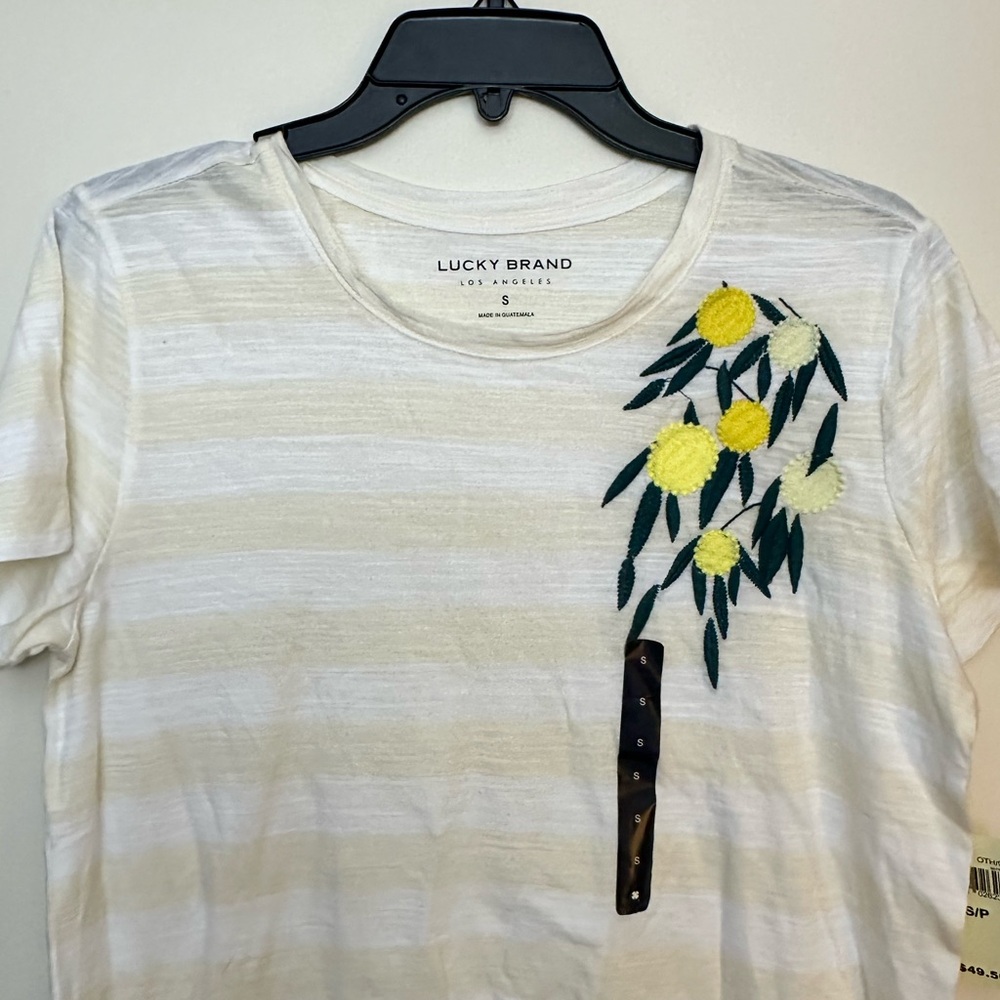 Brand New With Tags Lucky Brand shirt, super cute lemon European